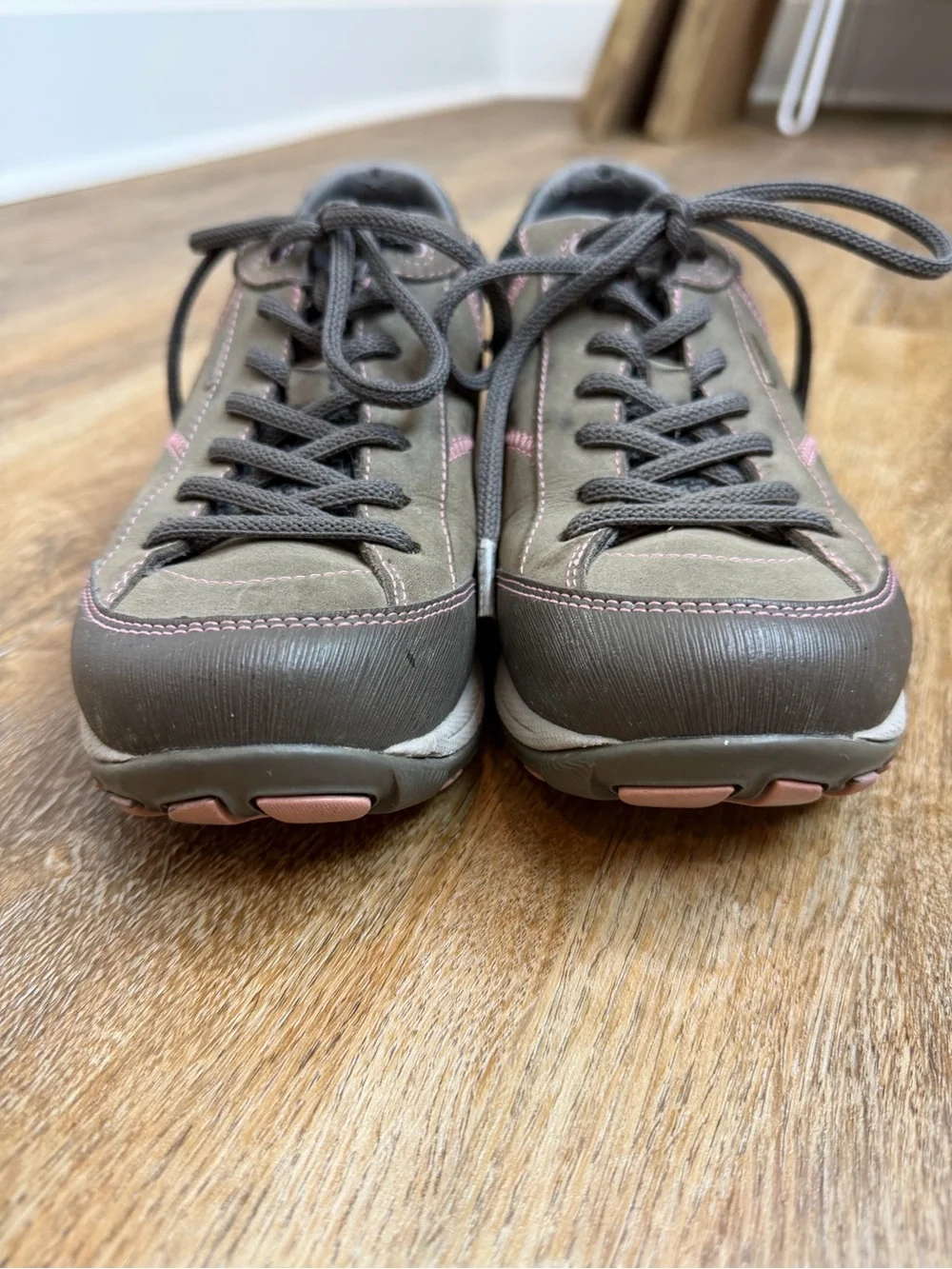 Dansko Paisley Walnut Hiking Shoes Brown Leather Sneaker Women's size 37EU